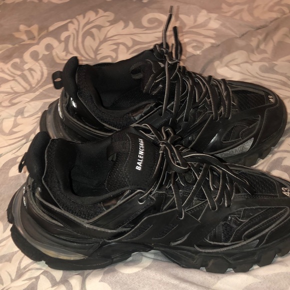 Balenciaga tracks,Size 10 or 10.5,A little dirty but easily cleaned. - Picture 1 of 7